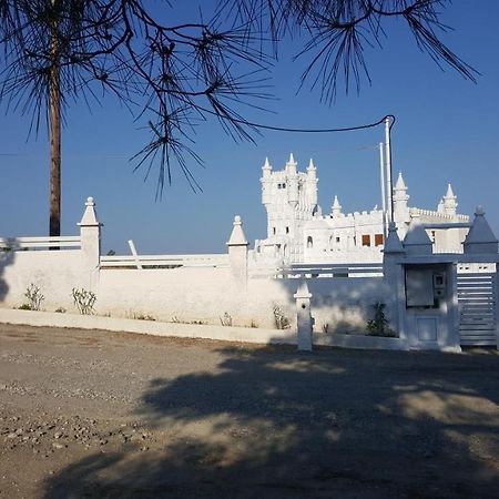 كوتاري Snow White Castle Apartment المظهر الخارجي الصورة