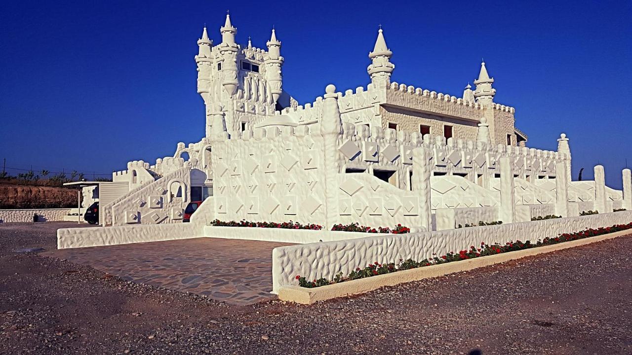 كوتاري Snow White Castle Apartment المظهر الخارجي الصورة